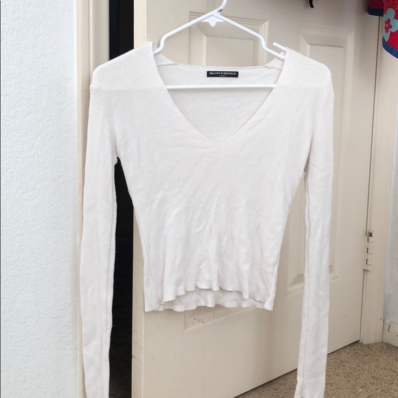 Brandy Melville Sweaters - Brandy Melville v neck sweater